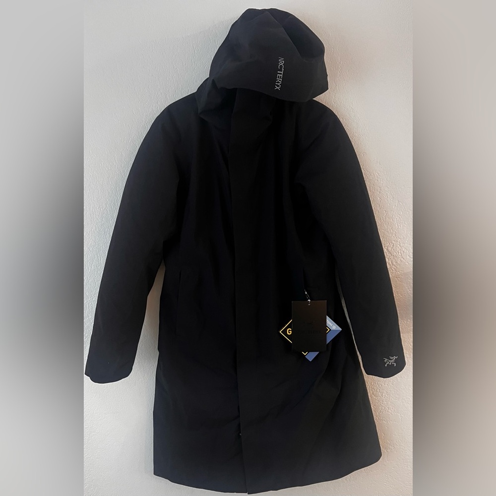 Women’s brand new Arc’teryx patera parka, size medium